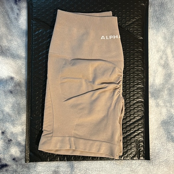 NWT Alphalete Contour Shorts - Picture 7 of 8